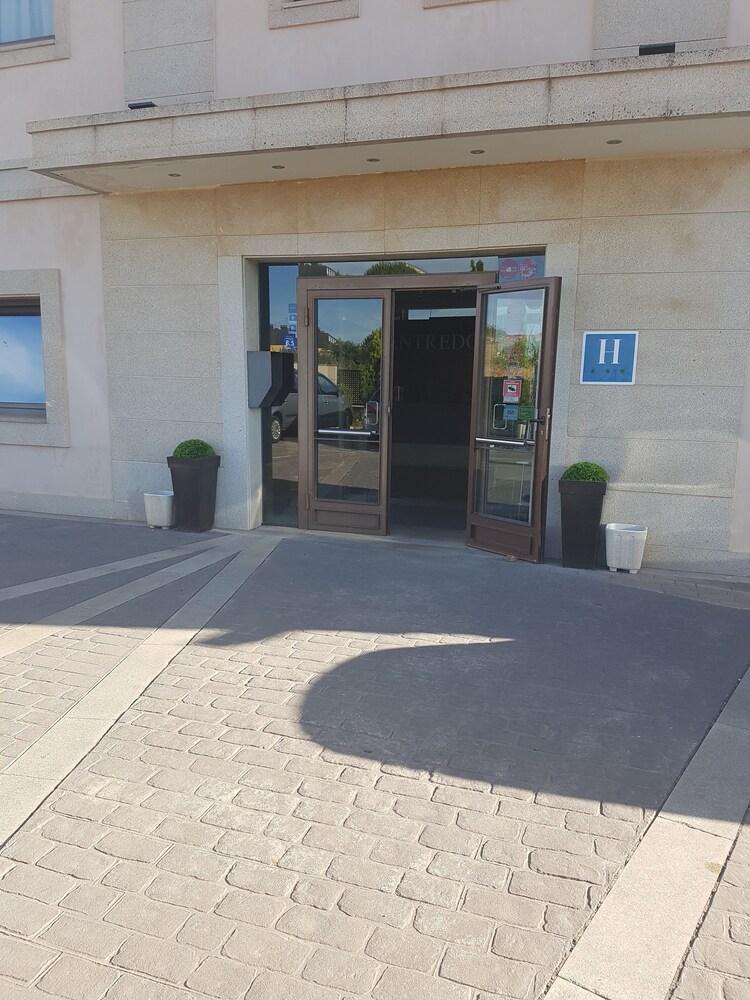 Hotel Entredos Guijuelo Extérieur photo
