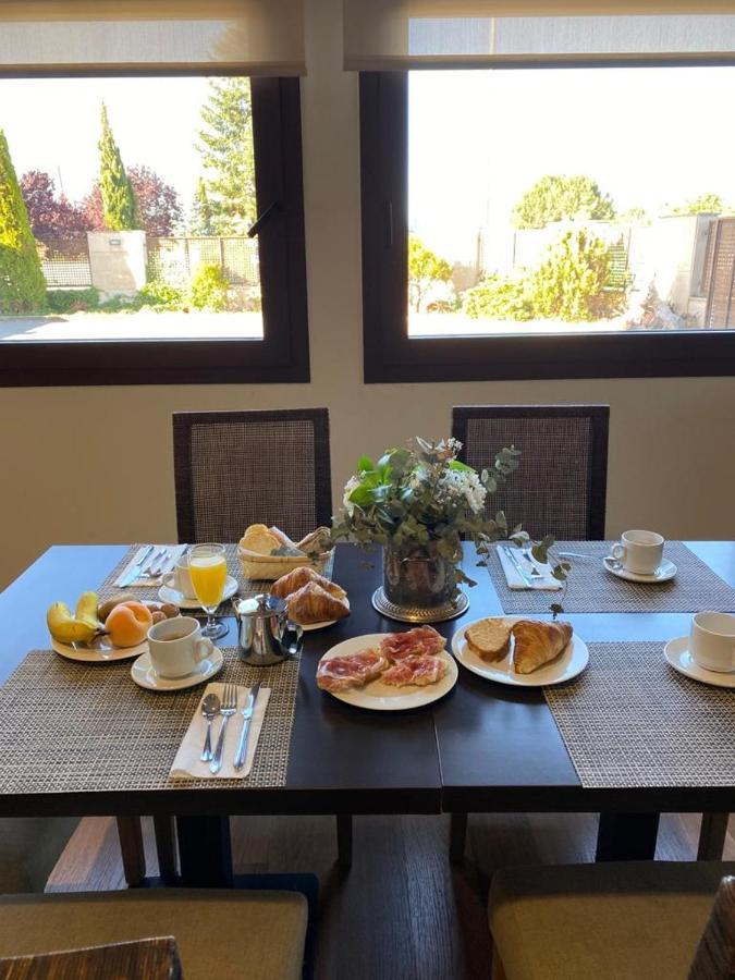 Hotel Entredos Guijuelo Extérieur photo
