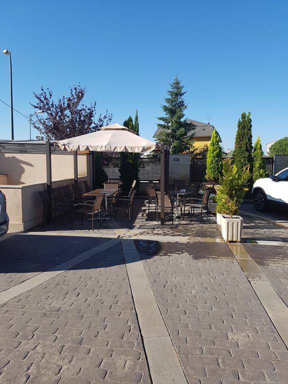 Hotel Entredos Guijuelo Extérieur photo