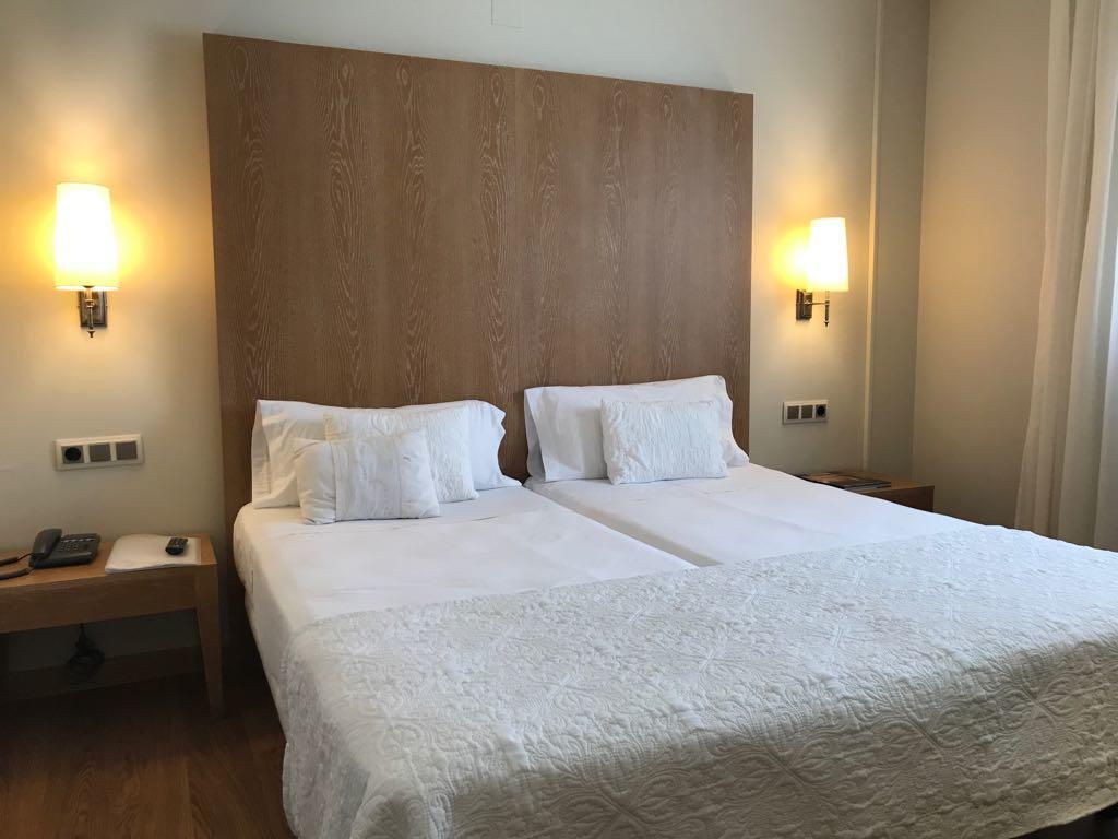Hotel Entredos Guijuelo Extérieur photo