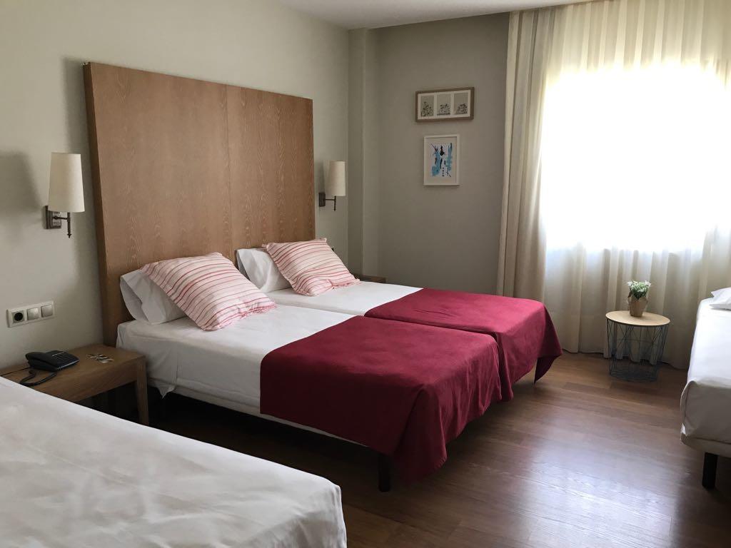Hotel Entredos Guijuelo Extérieur photo